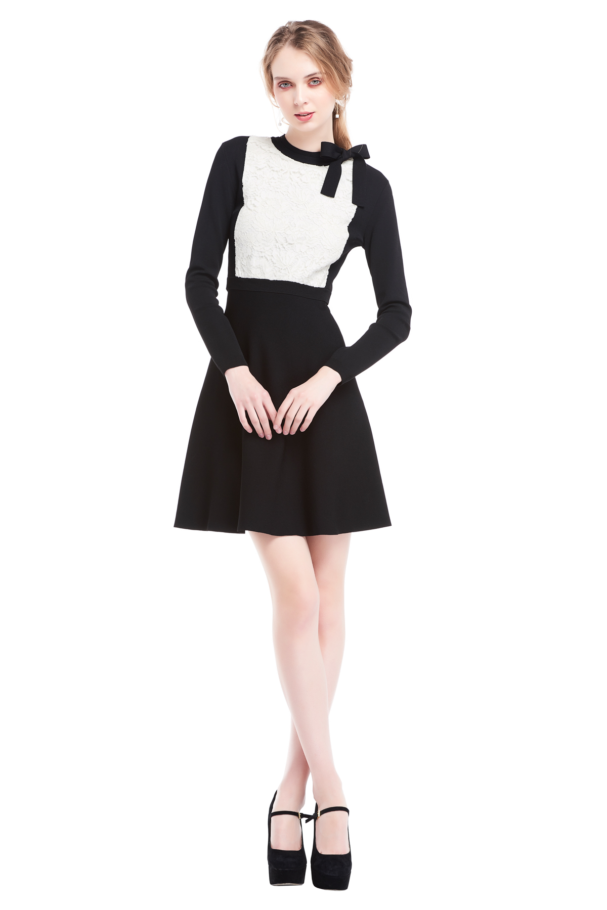 Valentino, dress, mini dress, white dress, black dress, short dress. party dress, designer dress, outfit, fashion, designer clothes, ชุดแบรนด์เนม, เช่าชุด, เดรส, เดรสสั้น, ชุดออกงาน, ชุดปาร์ตี้, ชุดไปเที่ยว